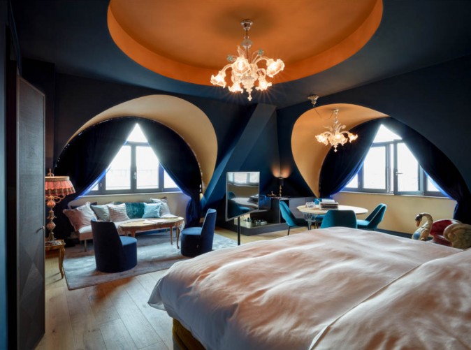 036_Schoene Aussichten Touristik - 25h_RoyalBavarian_SteveHerud_Rooms_SwanSuite_large4